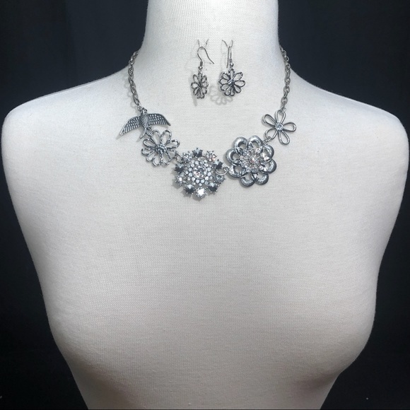 Flower & Bird Silver Rhinestone Necklace Earrings Set - Picture 2 of 3